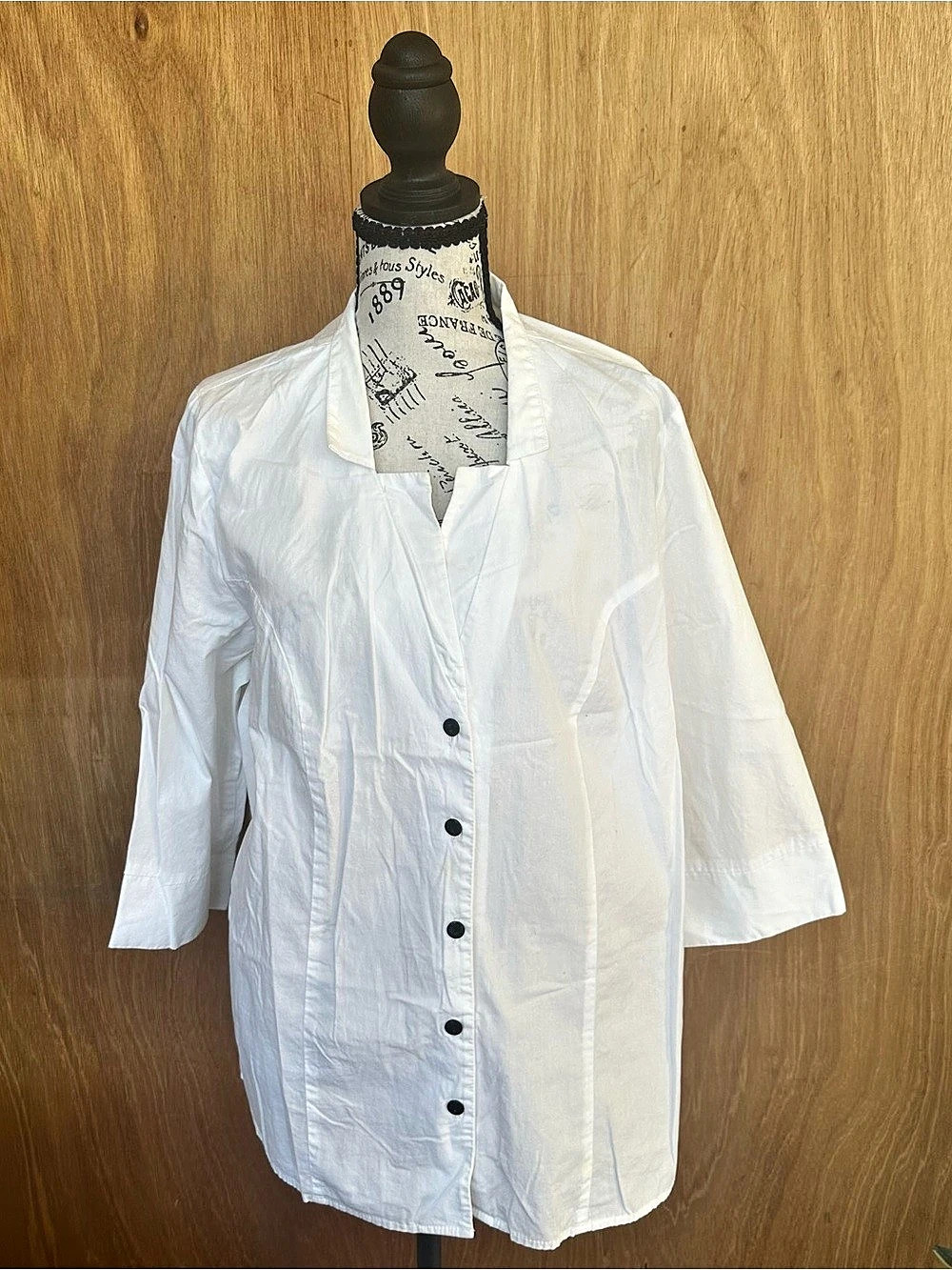 White Cotton Button Front Top Size 2X Like New